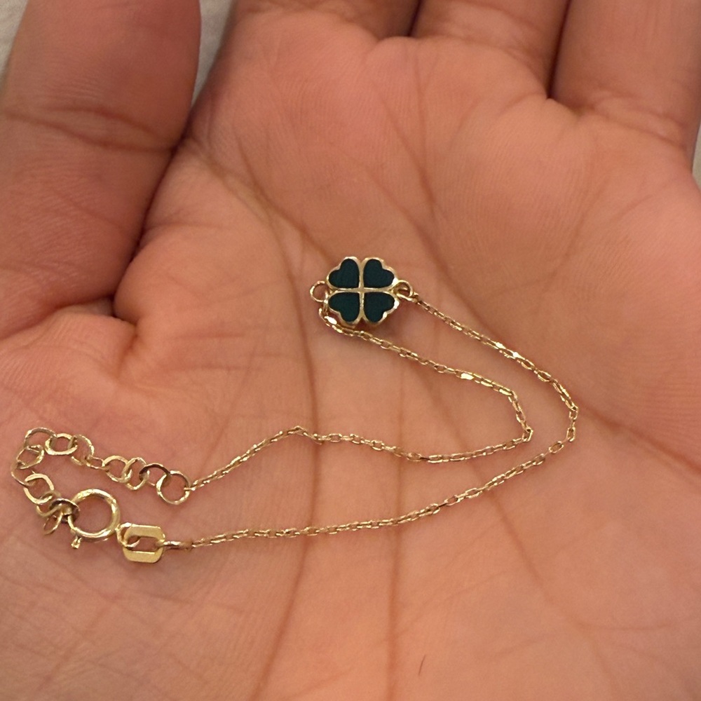 14k Solid Gold Clover Pendant Necklace